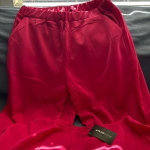 Ladies 2 piece- fashion outfit—